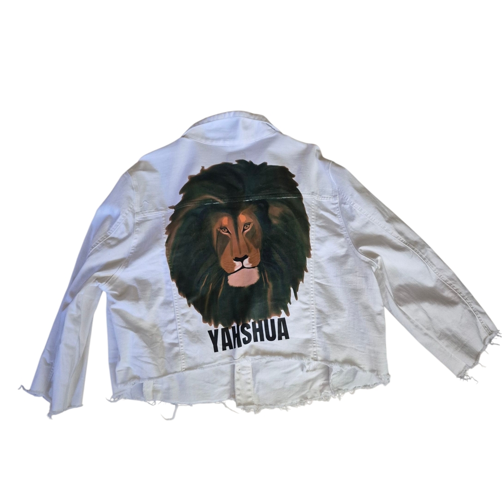 Upcycled Just USA White Jean Jacket with Lion Graphic Size 2x - Picture 5 of 9